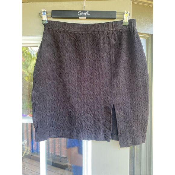 St. John Black Textured Knit Mini Skirt Stretch Size 4 - Picture 1 of 14